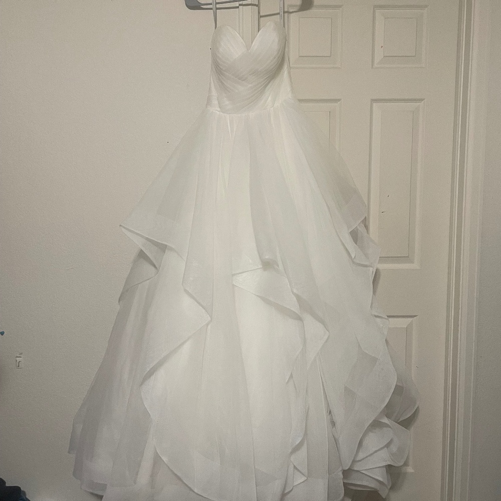 Alfred Angelo.Ivory Ball-Gown, Sweetheart Neckline, Tulle Wedding Dress